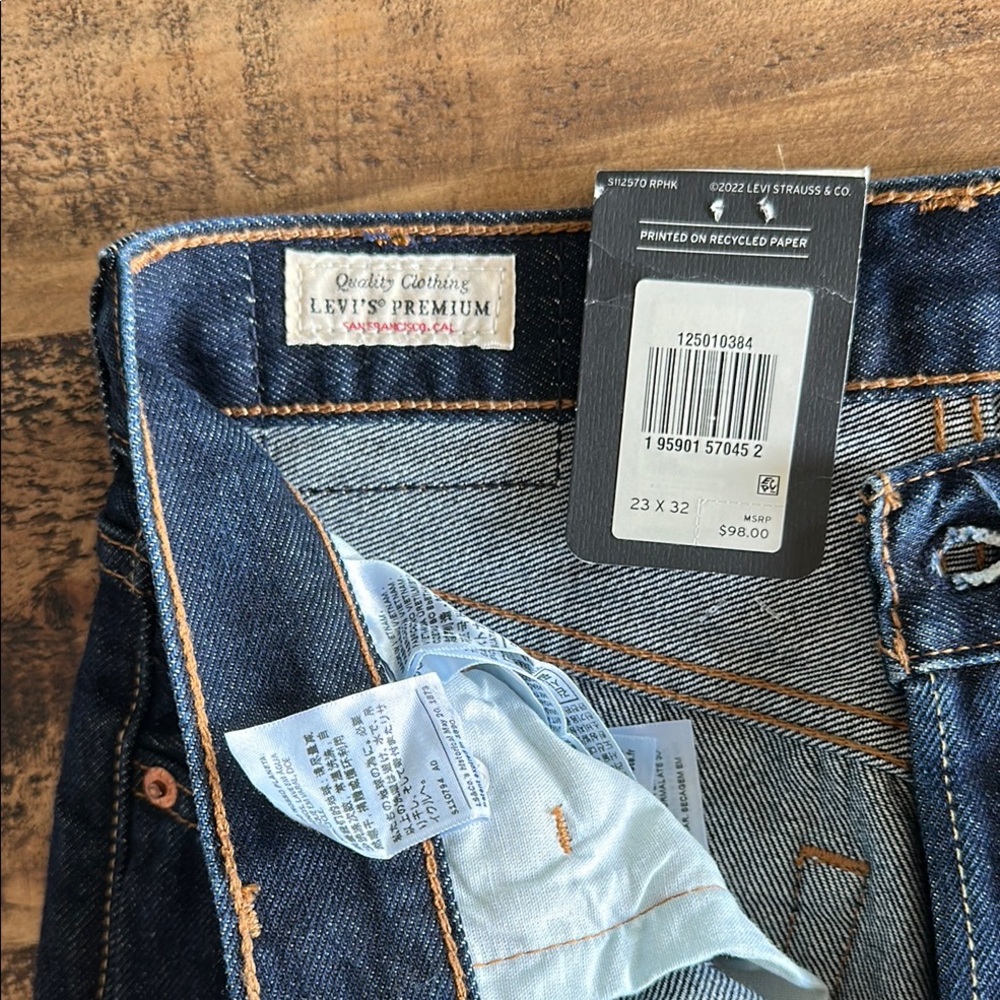 👖NWT👖Woman’s Classic Levi's 501 Dark Blue High Rise & Straight Leg Jeans - Picture 4 of 6